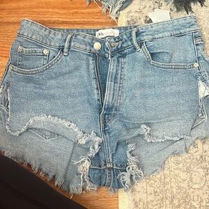 Fun cool Zara Jean shorts perfect for summer